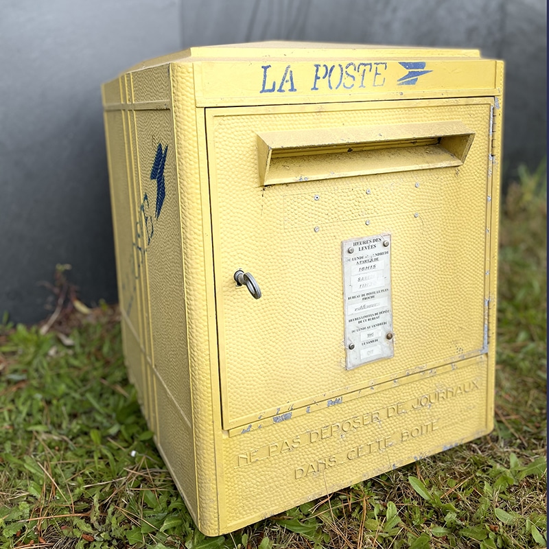 Boîte aux lettres ancienne